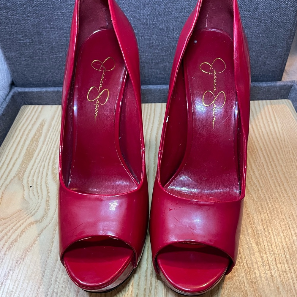 Jessica Simpson size 9 Red peep toe pump